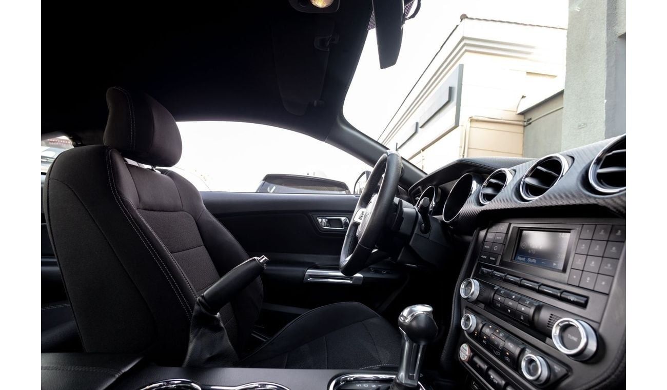 Ford Mustang Ford Mustang V6 2016 GCC under Warranty with Flexible Down-Payment.