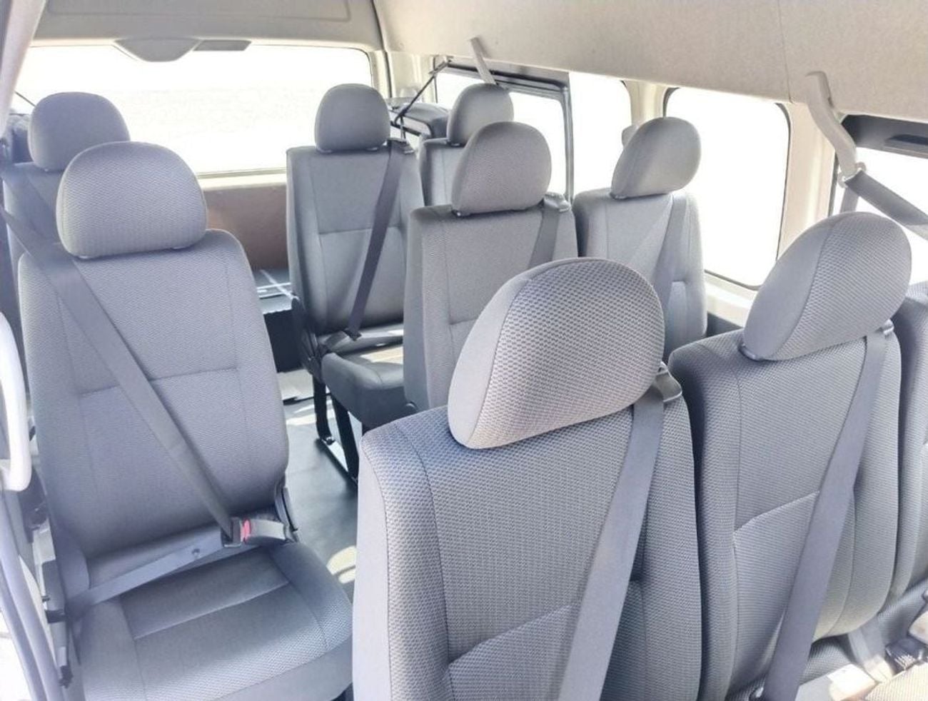 تويوتا هاياس GL TOYOTA HIACE HIGH ROOF DIESEL 2.5L