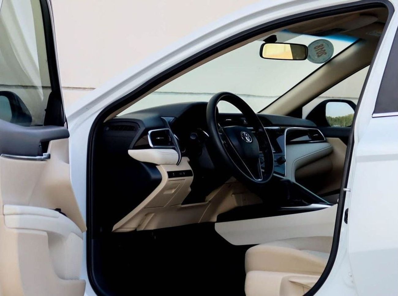 تويوتا كامري S 2.5L (181 HP) Toyota Camry 2018 GCC without accidents in excellent condition 1111 P.M