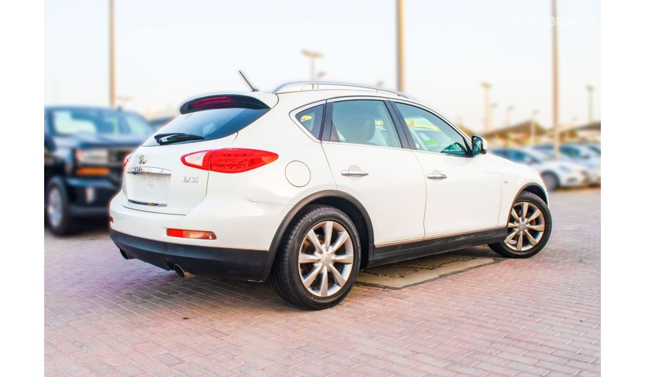 Infiniti EX35 2012 | INFINITI EX35 | LUXURY | 4WD 3.5L V6 | GCC | SLEEK STYLING | VERY WELL-MAINTAINED | SPECTACUL