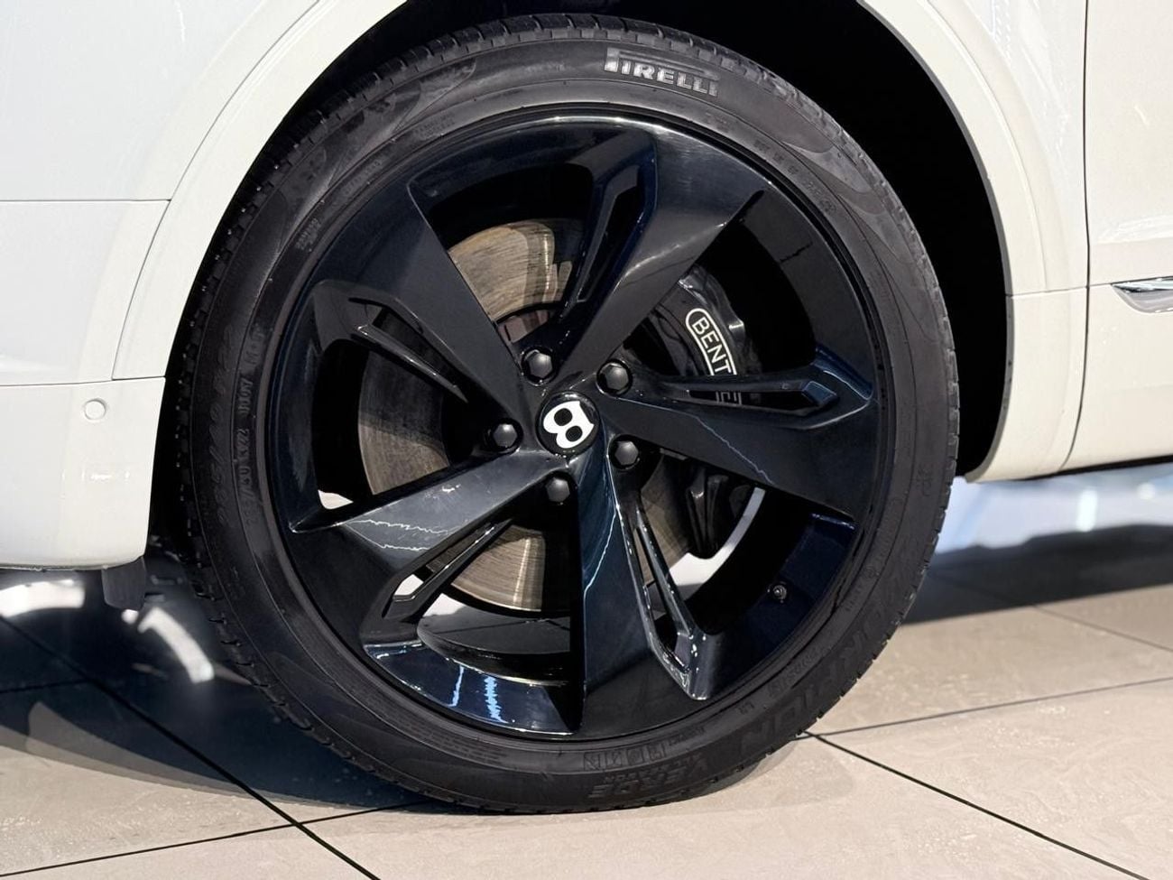 بنتلي بينتايجا Black Edition Bentley Bentayga 2019 مواصفات يابانية