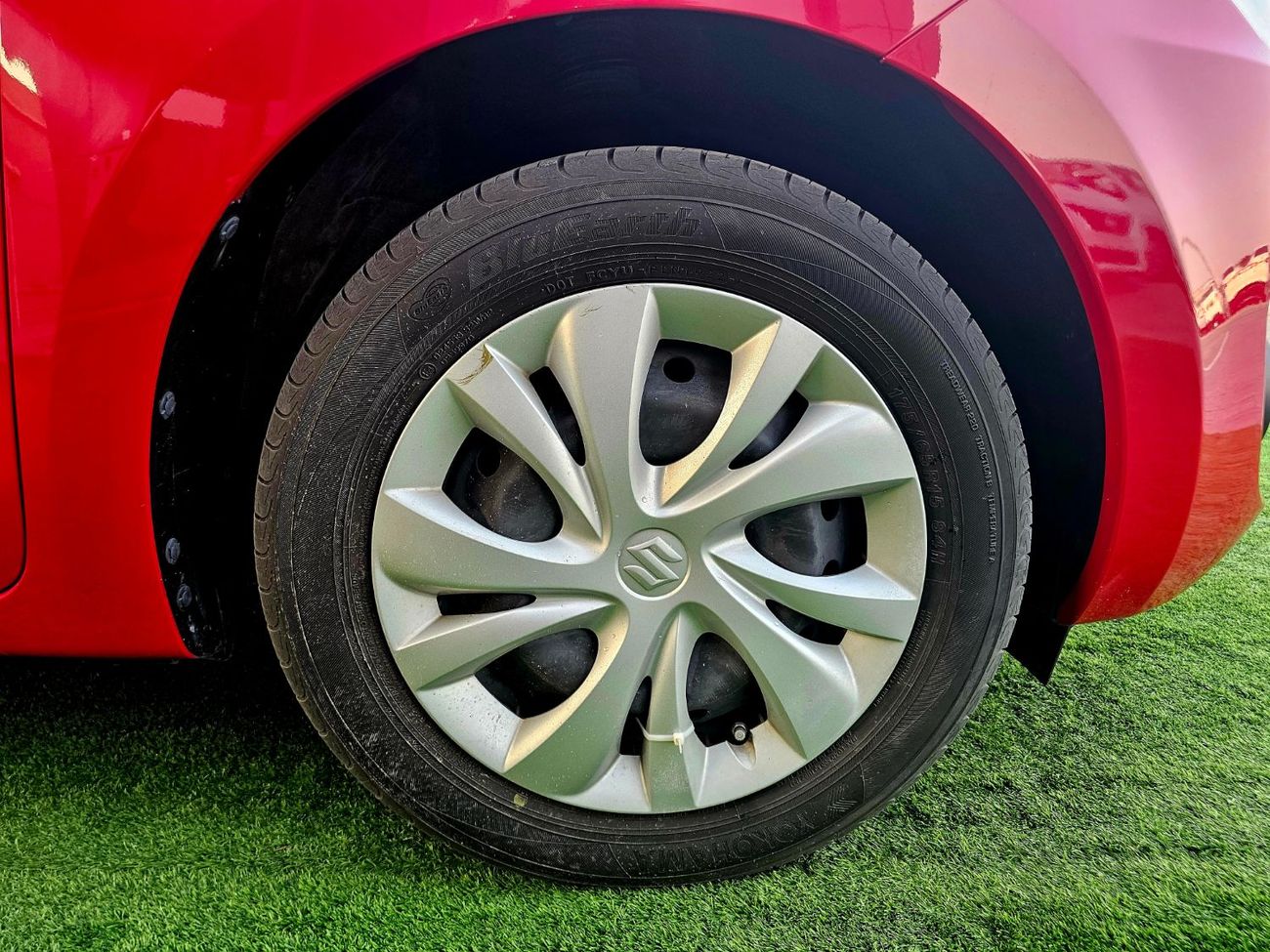 Suzuki Swift SWIFT 1.2L GCC JAPAN VERSION / LOW MILEAGE