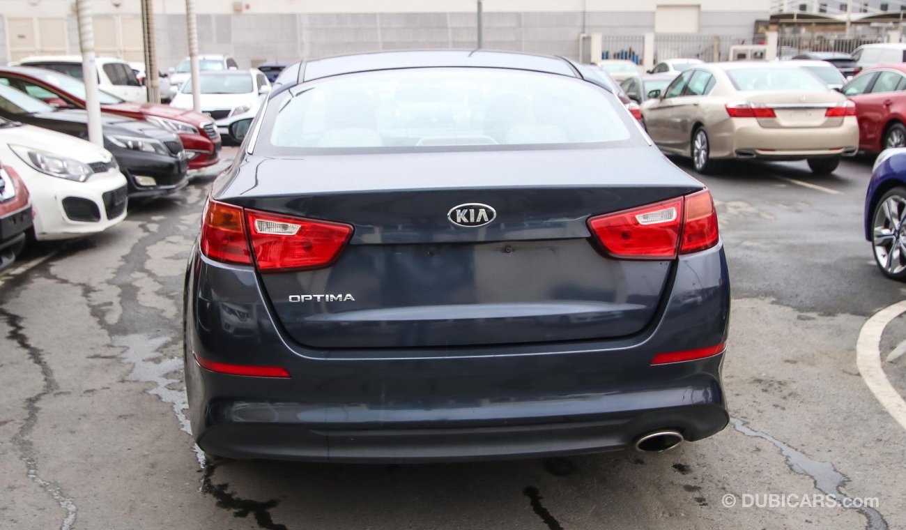 Kia Optima Pre owned Kia Optima for sale in Sharjah by Wael Al Azzazi Sharjah. 4 cylinder engine, Grey/Silver e