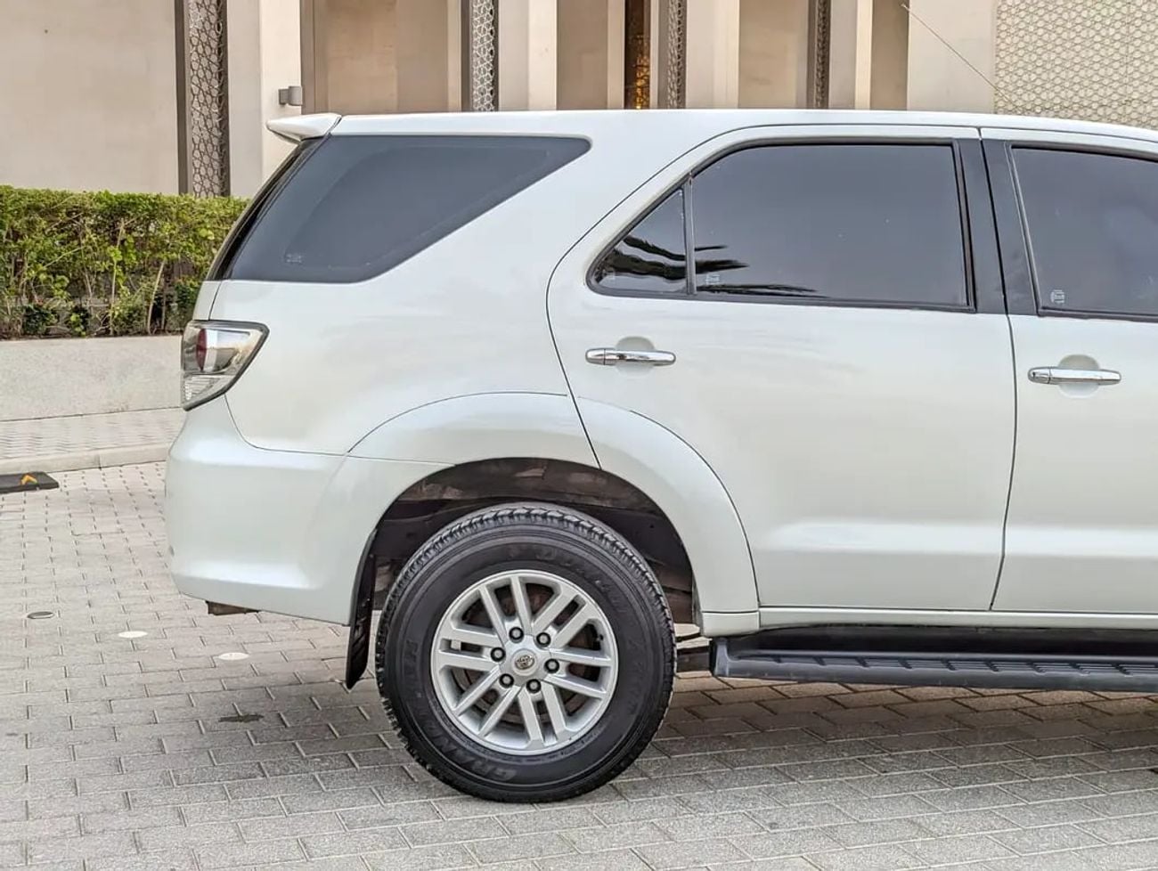 Toyota Fortuner GCC V4 2.7L IN GOOD CONDITION