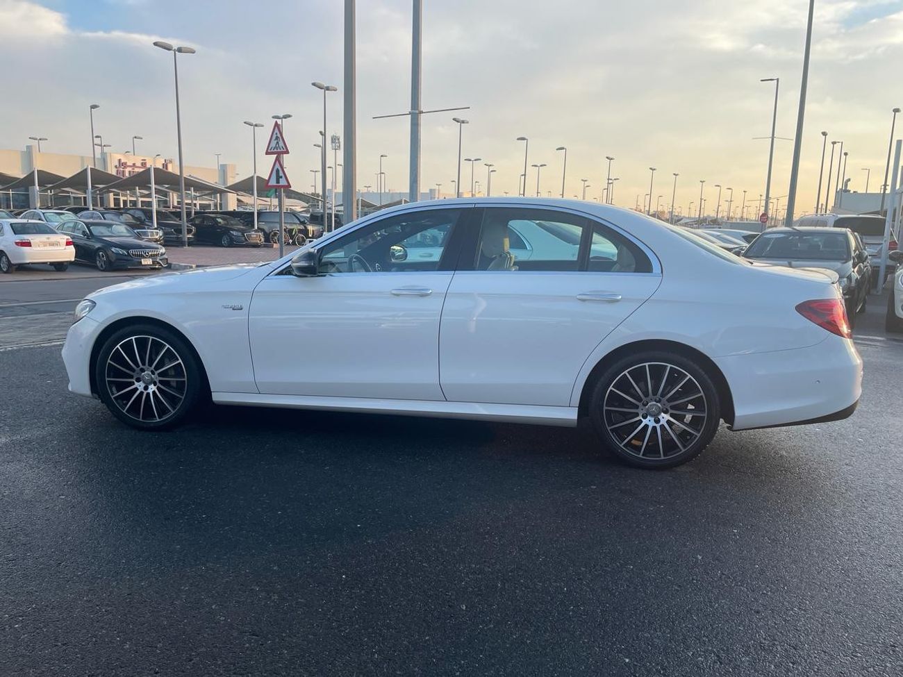 Mercedes-Benz E300 Mercedes  E300 KIT 43 AMG _American_2017_Excellent Condition _Full option