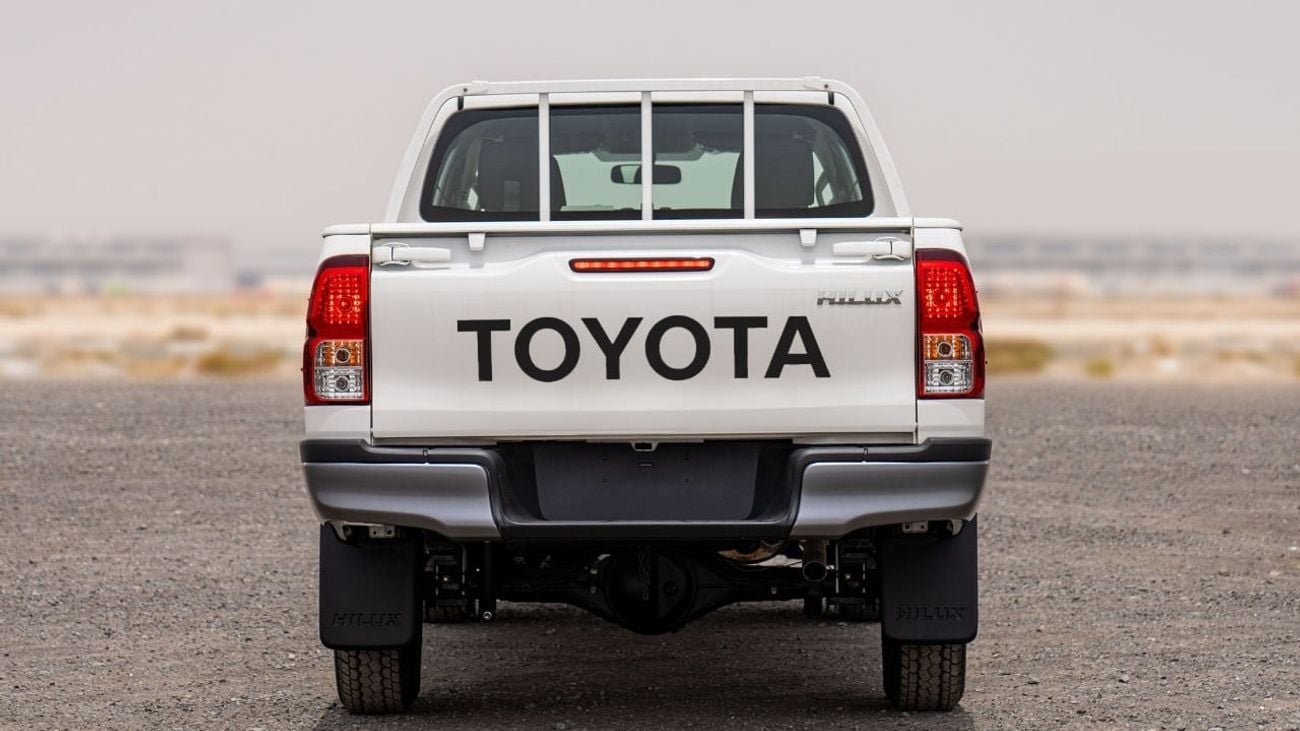 Toyota Hilux Toyota Hilux 2.4L Diesel Manual Power window  2025