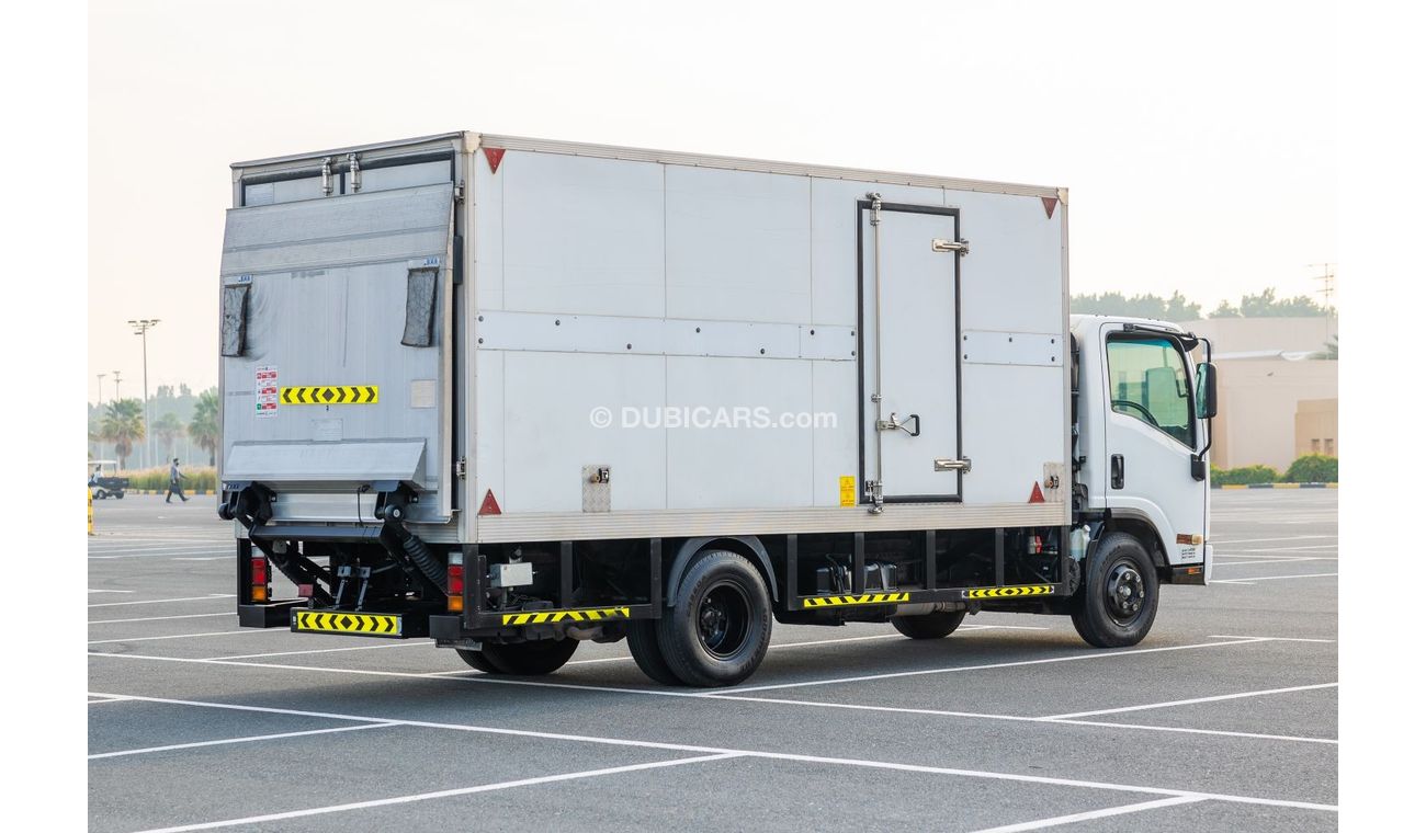 Isuzu NPR Reward 2017 LC Chiller Box with Tail Lift - Diesel M/T - Excellent Condition - GCC Specs