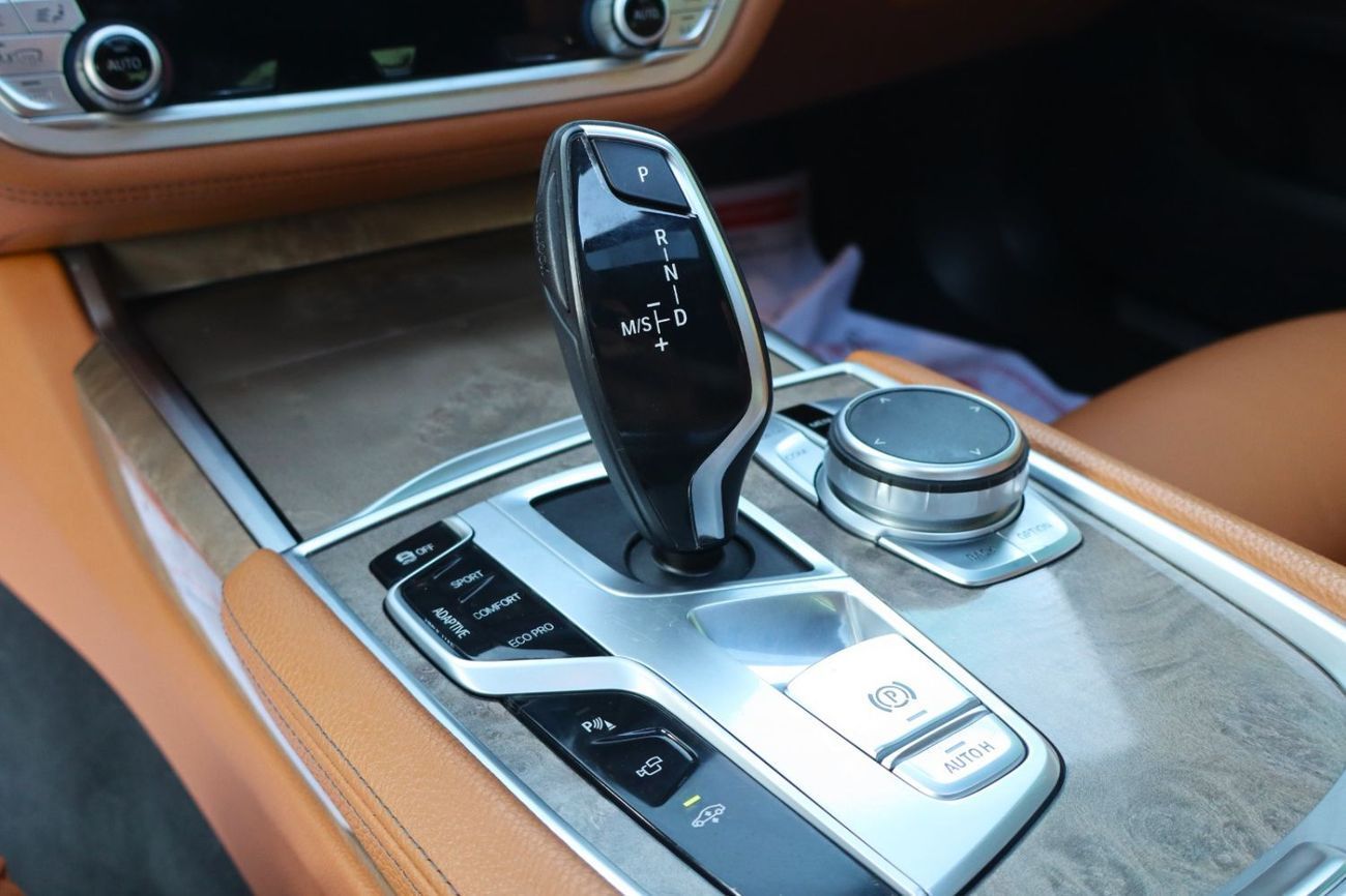 بي أم دبليو 730Li