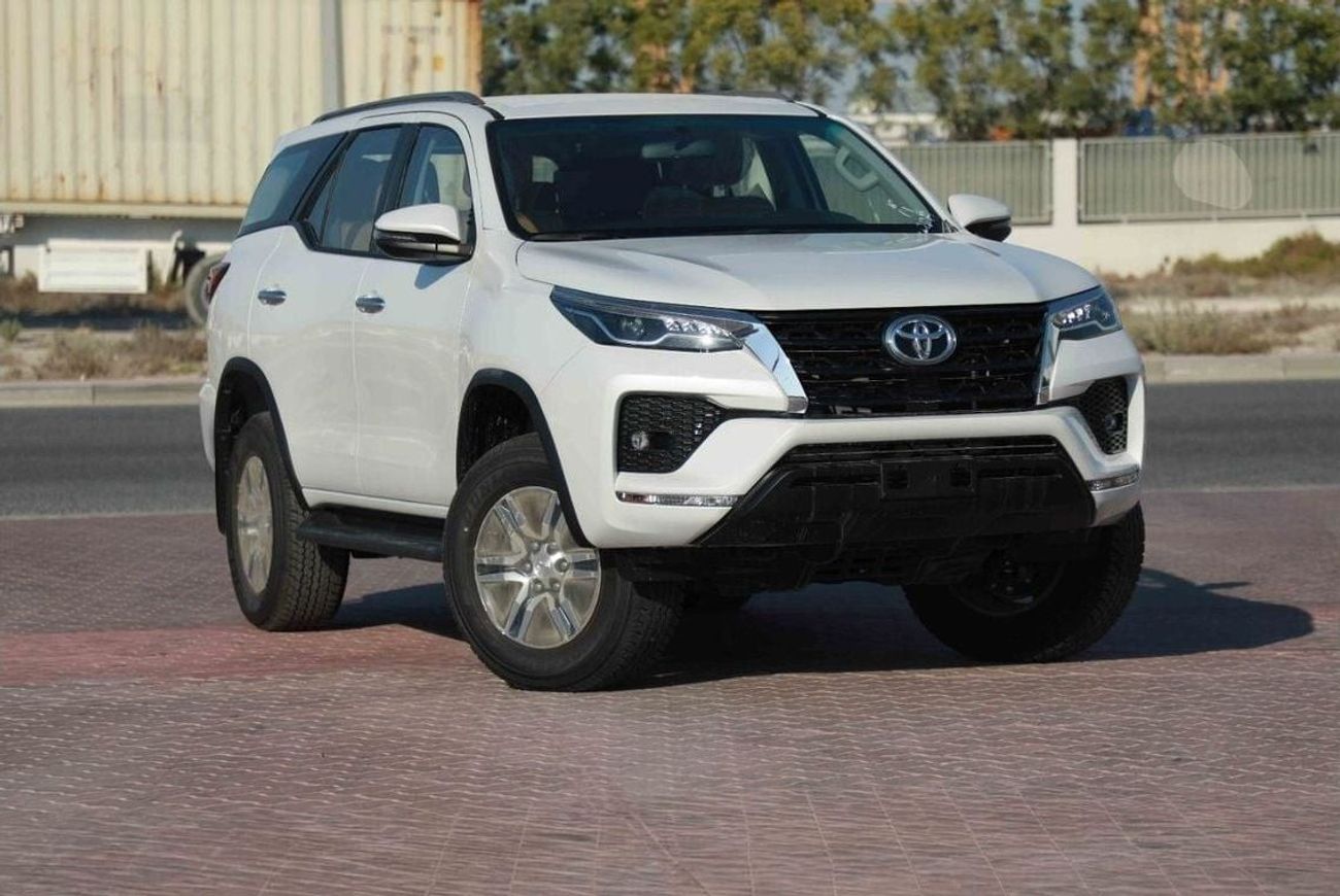 تويوتا فورتونر 2024 Toyota Fortuner GXR 4.0 - PLATINUM WHITE PEARL inside TAN | Export Only