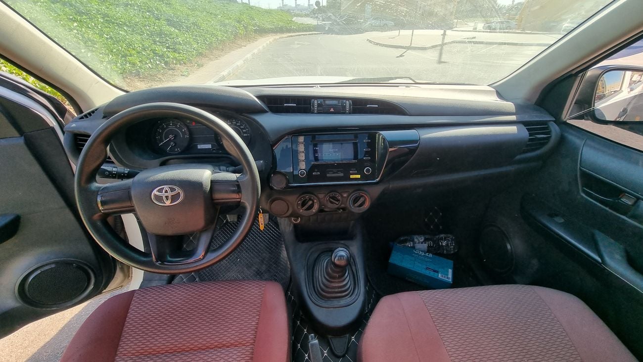 تويوتا هيلوكس GL 2.7L Single Cab Utility