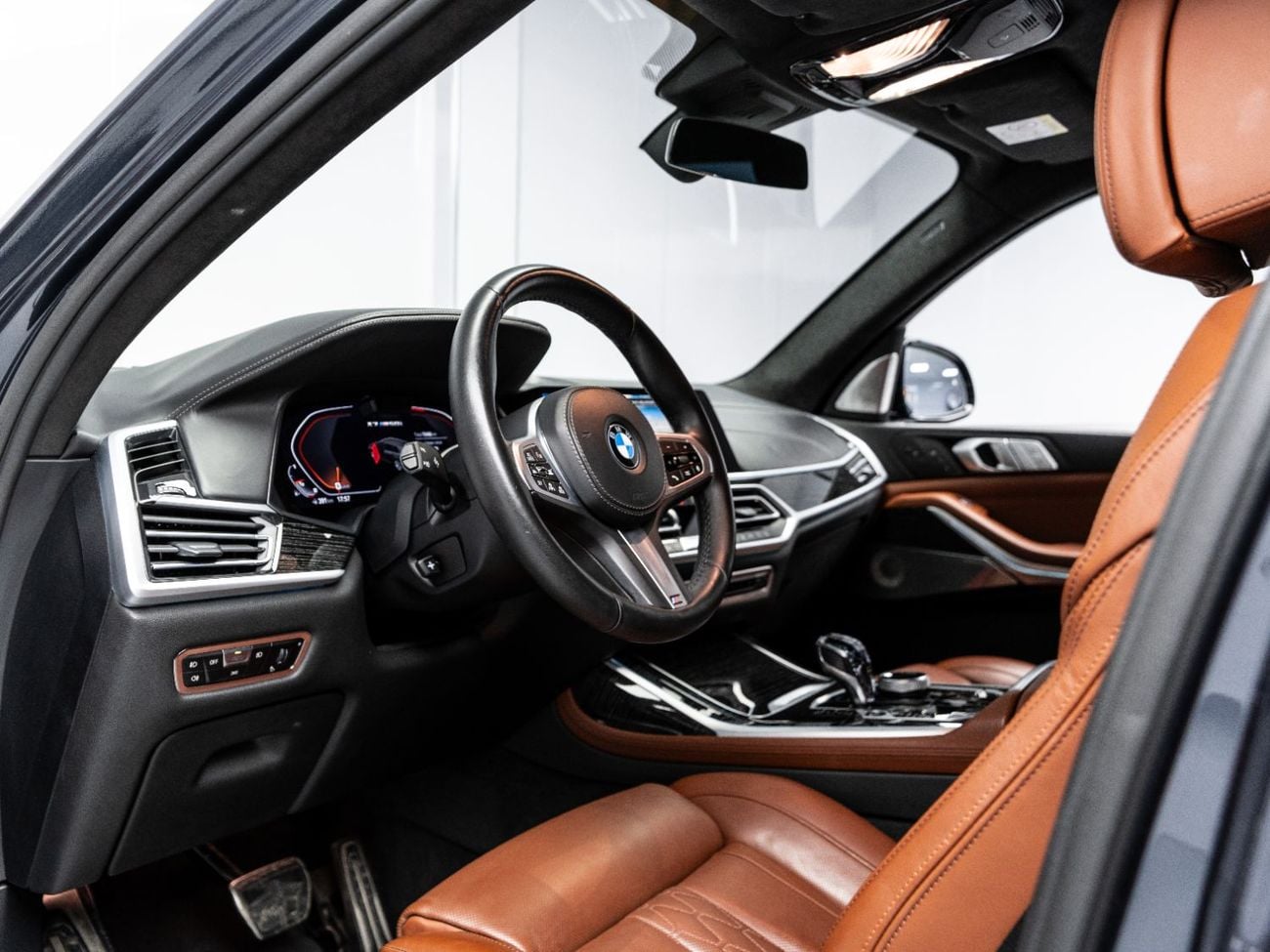 بي أم دبليو X7 2022 BMW X7 xDrive M50i, 4.4L TC V8, 4WD, 523 bhp, 7 Speed Automatic