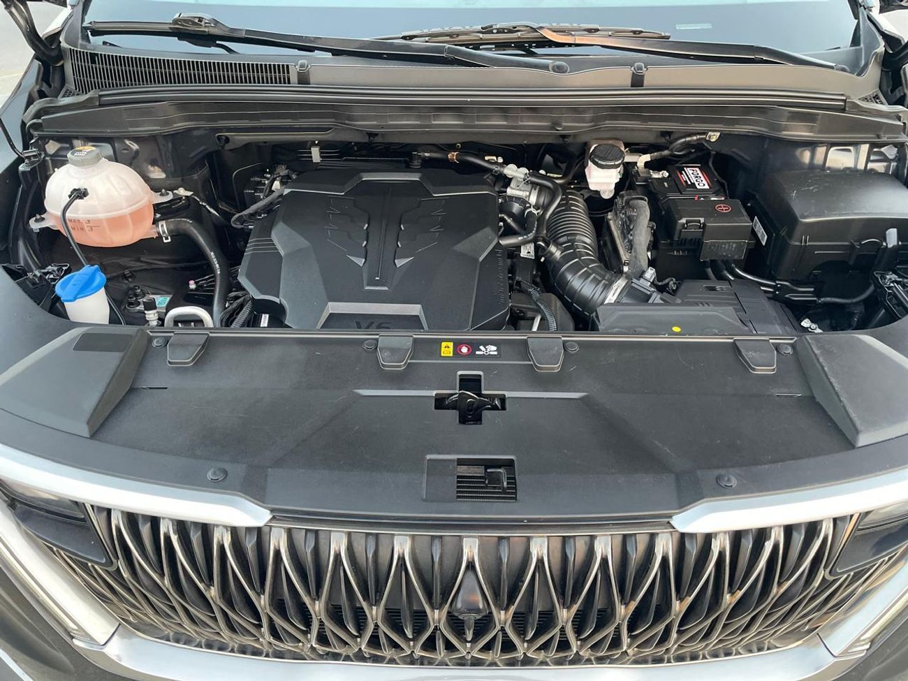 Kia Carnival 2022 EX 3.5L V6 - Full Option - 8 Seater - Front & Rear Radar Sensor - Trunk / Door Ful