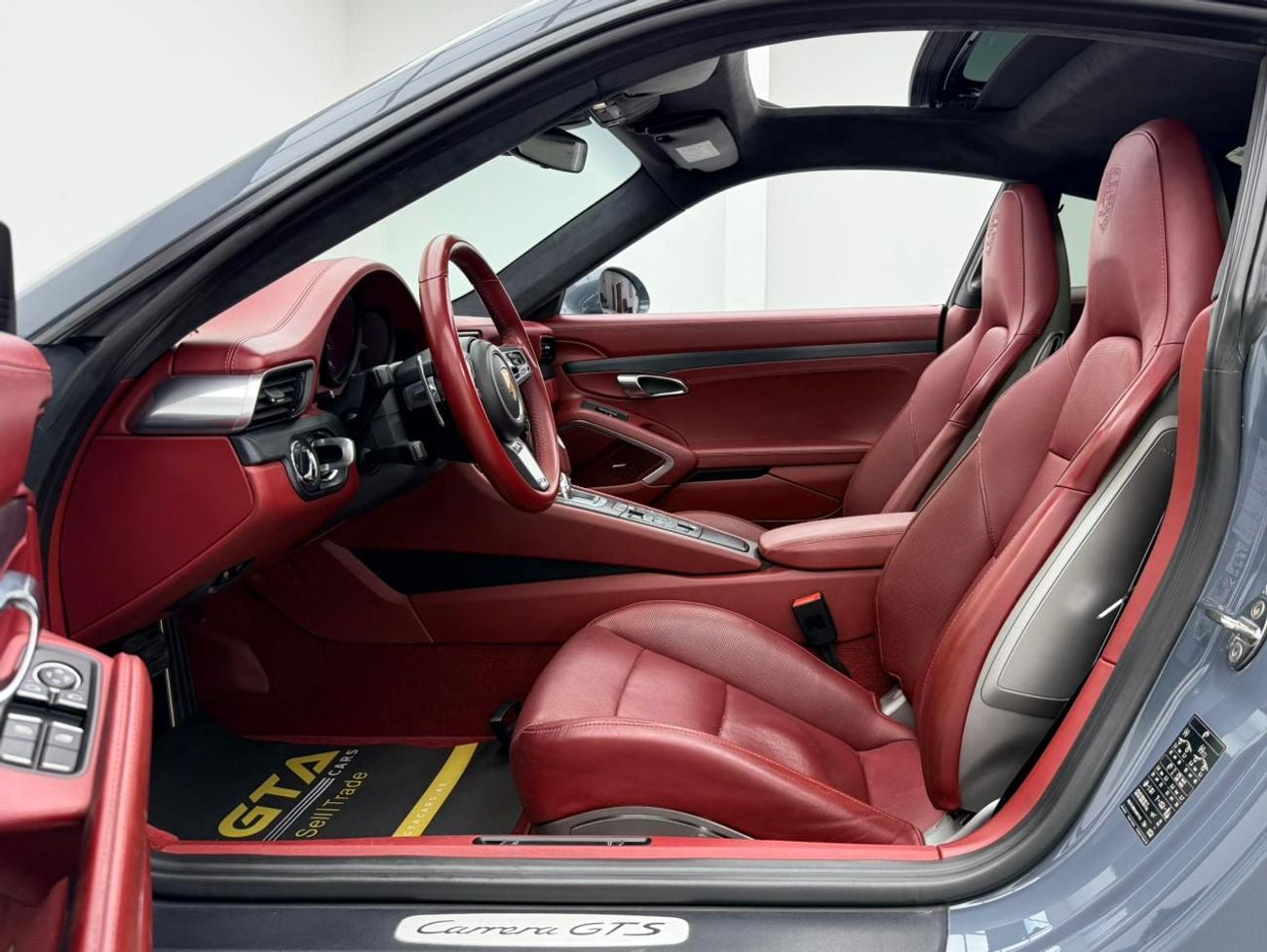 بورش 911 2018 Porsche 911 Carrera GTS, 2027 Porsche Warranty, Full Porsche Service History, Fully Loaded, GCC