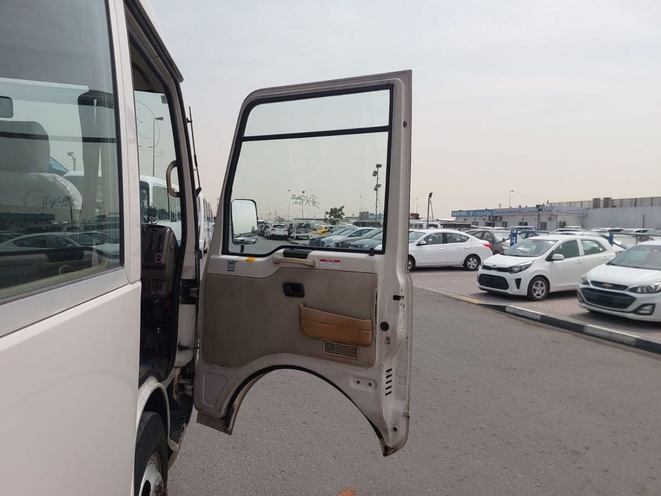 ميتسوبيشي روزا (RAMADAN OFFER) MITSUBISHI ROSA BUS RHD 1998 MODEL 5.2 L DIESEL MANUAL(PM00446)