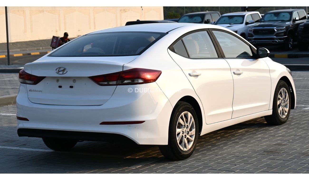 Hyundai Elantra GCC EXCELLENT CONDITION WITHOUT ACCIDENT 2016