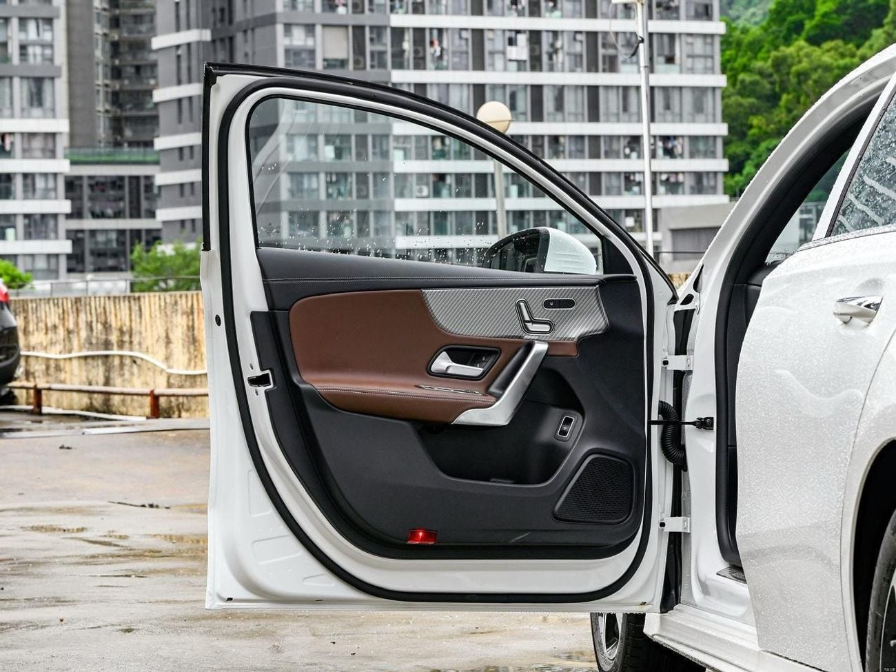 مرسيدس بنز A 200 L Toyota Frontlander/ 2025 / white / 0km