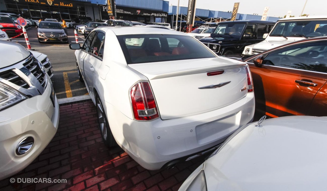 كرايسلر 300C SRT8