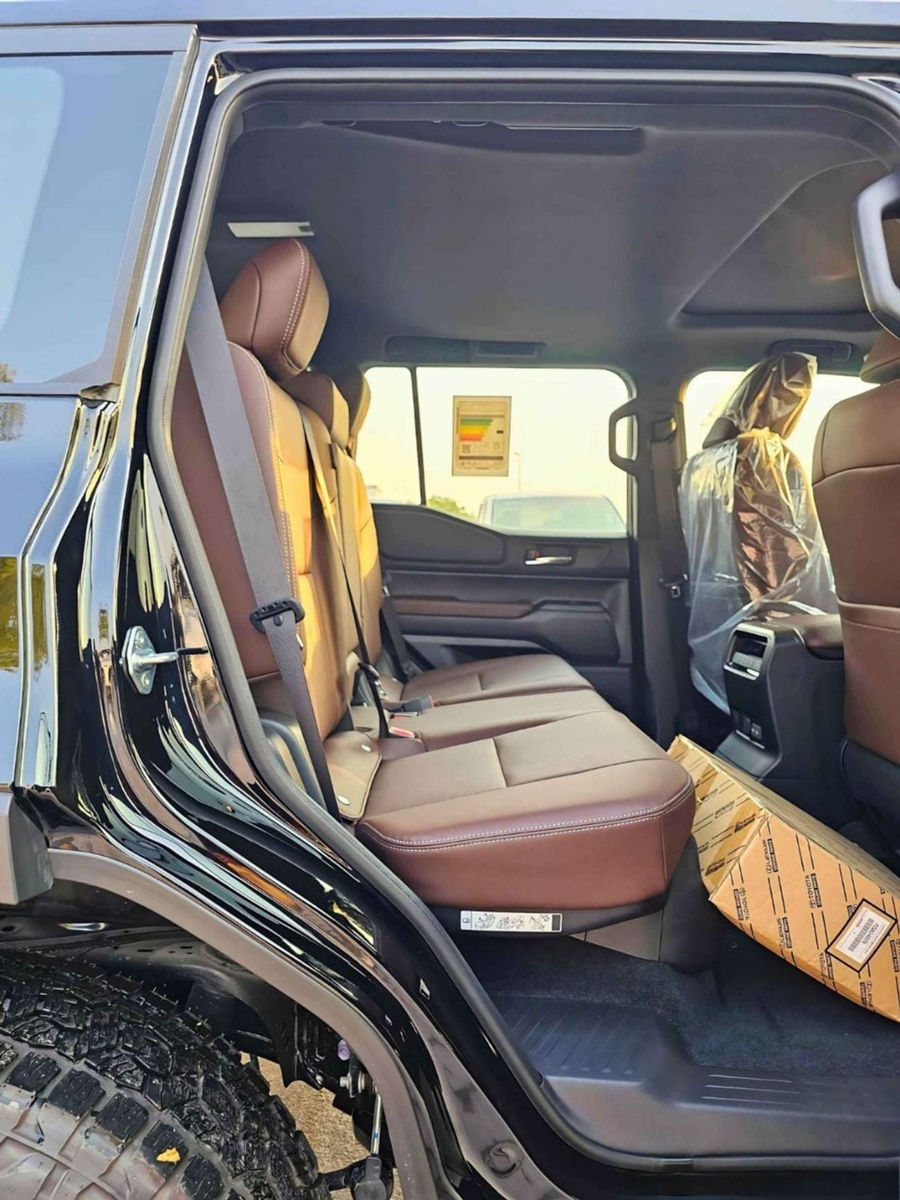 تويوتا برادو ADVENTURE TURBO / 2.4L V4 PETROL / MID OPTION / DRIVER POWER SEATS (CODE # PR24S2)