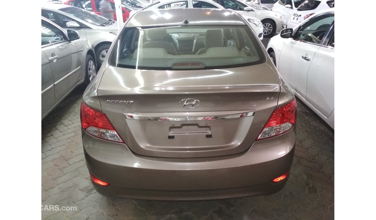 Hyundai Accent 2015 BRONZY GCC NO PAIN NO ACCIDENT PERFECT