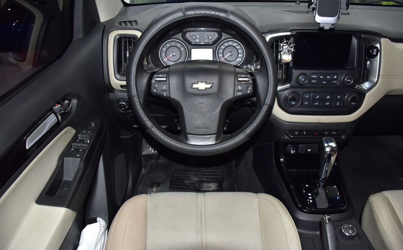 Chevrolet Trailblazer LT Z71 EXCELLENT DEAL for our Chevrolet Trailblazer Z71 ( 2018 Model ) in Blue Color GCC Specs