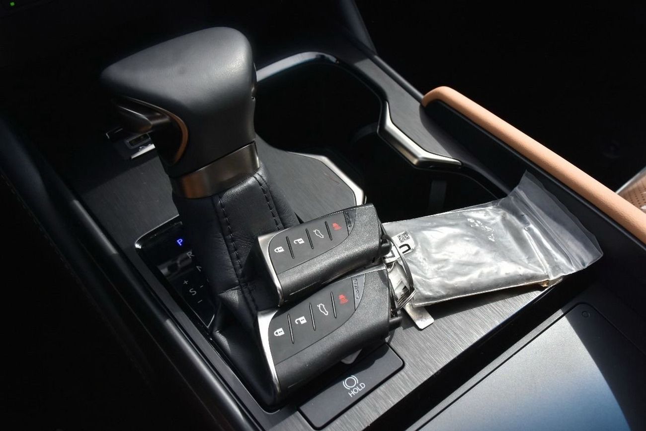 لكزس ES 350 Platinum 3.5L FWD