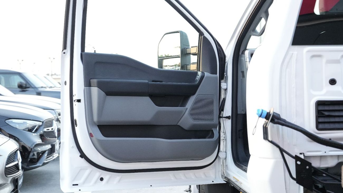 Ford F 550 XL 145 6.7L Diesel 4X4 2025 Brand New Ready Stock Jabel Ali