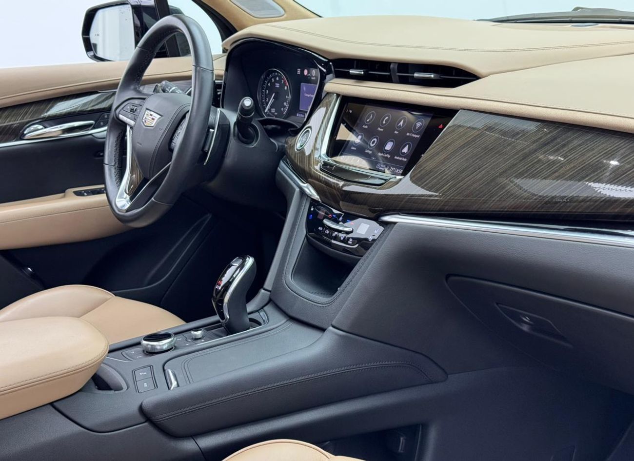كاديلاك XT6 Sport 3.6L 2024 Cadillac XT6 Sport, 2027 Cadillac Warranty, 2028 Cadillac Service Pack, GCC