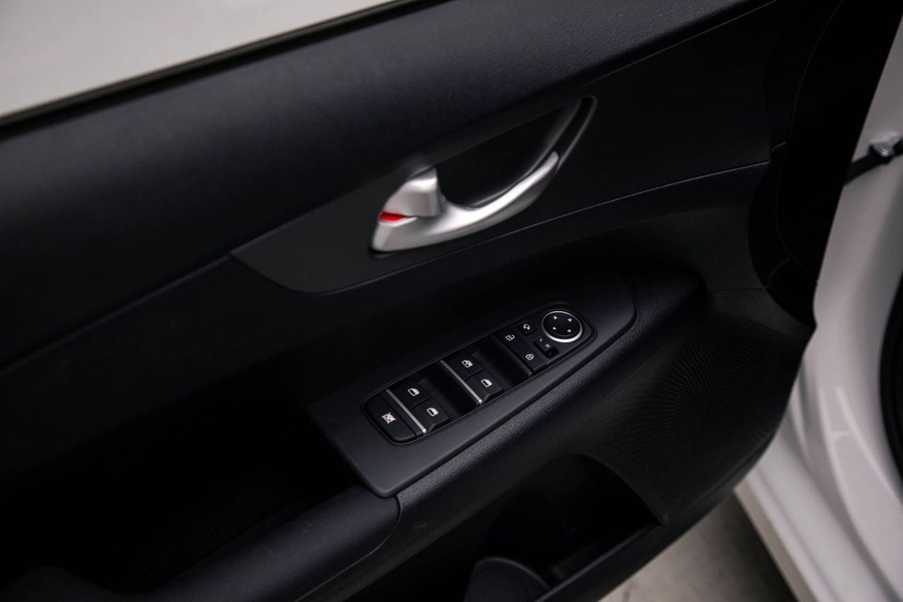 Kia K3 Comfort 1.5L - White Inside Black | Export Only