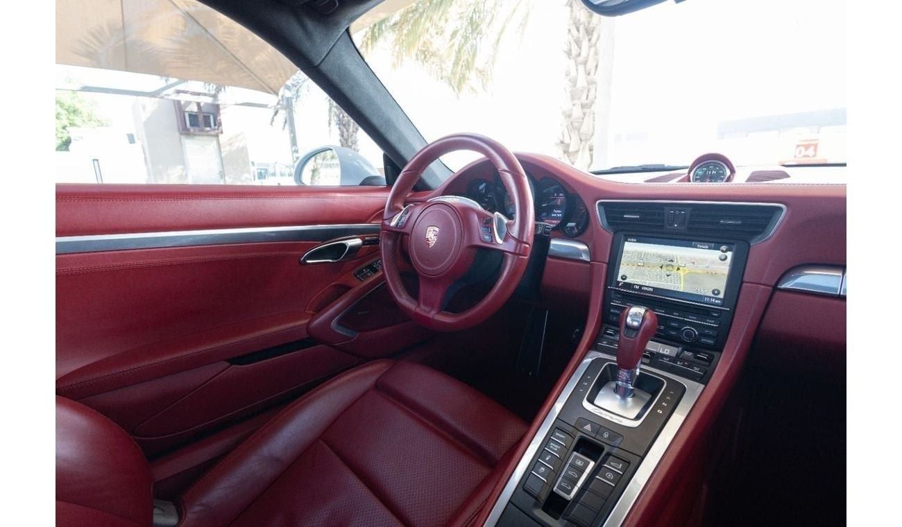 بورش 911 Carrera 4S 3.8L Coupe Porsche 911 Carrera 4S 2015 GCC with Flexible Down-Payment.