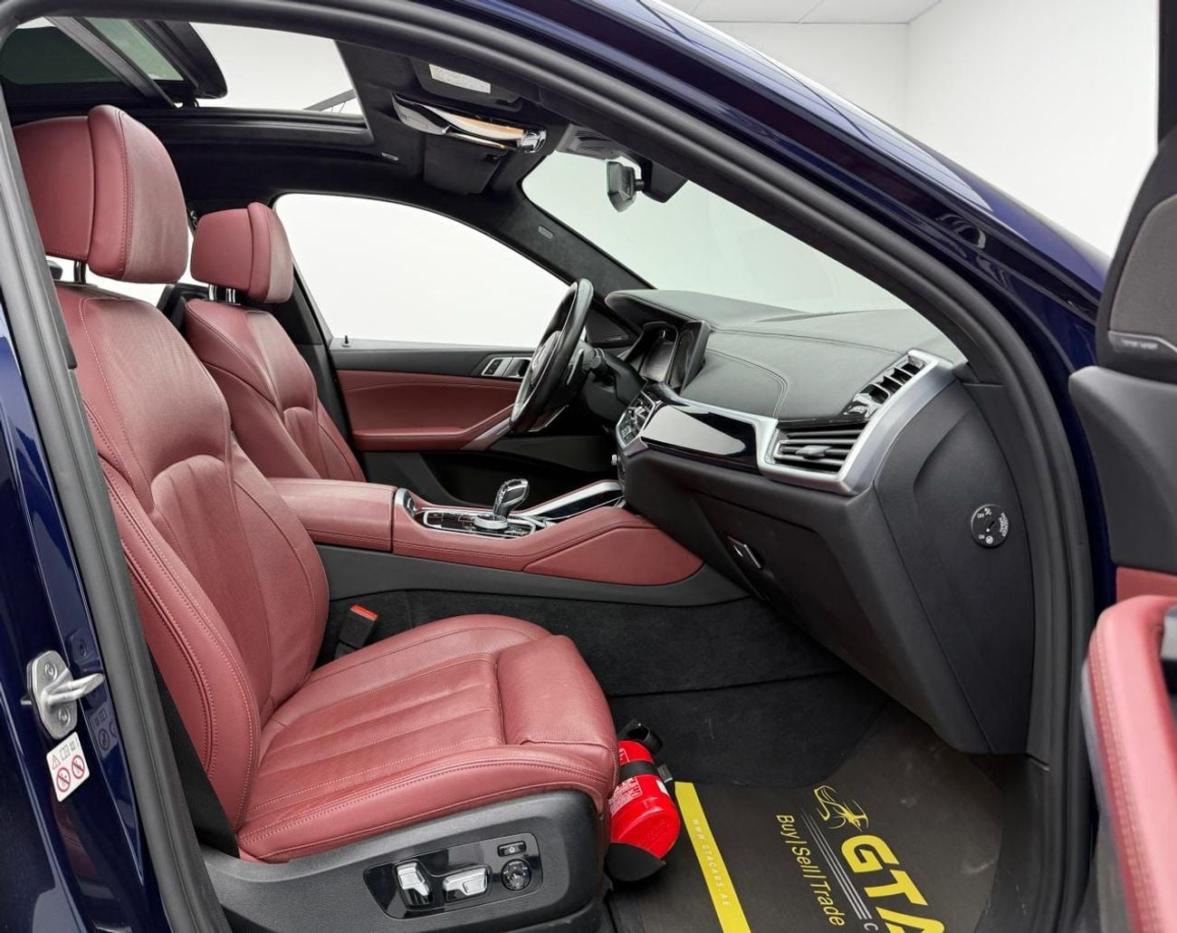 BMW X6 M50i 4.4L 2022 BMW X6 M50i,Warranty ,Full BMW Service History, GCC