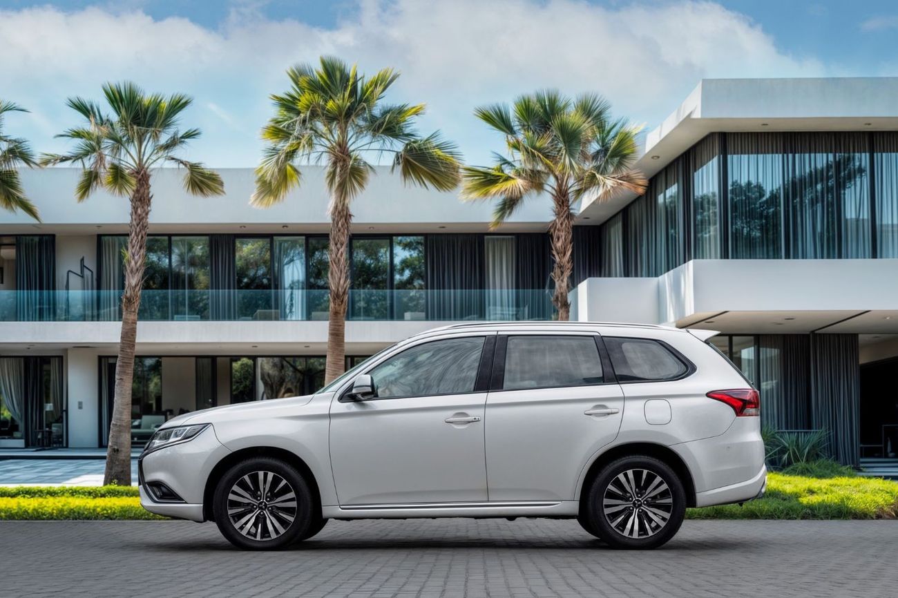 Mitsubishi Outlander | 1,371 P.M  | 0% Downpayment | ENJOY 5S!