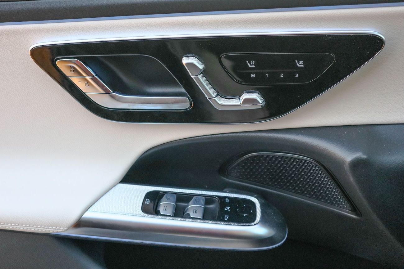 Mercedes-Benz E200 2.0L