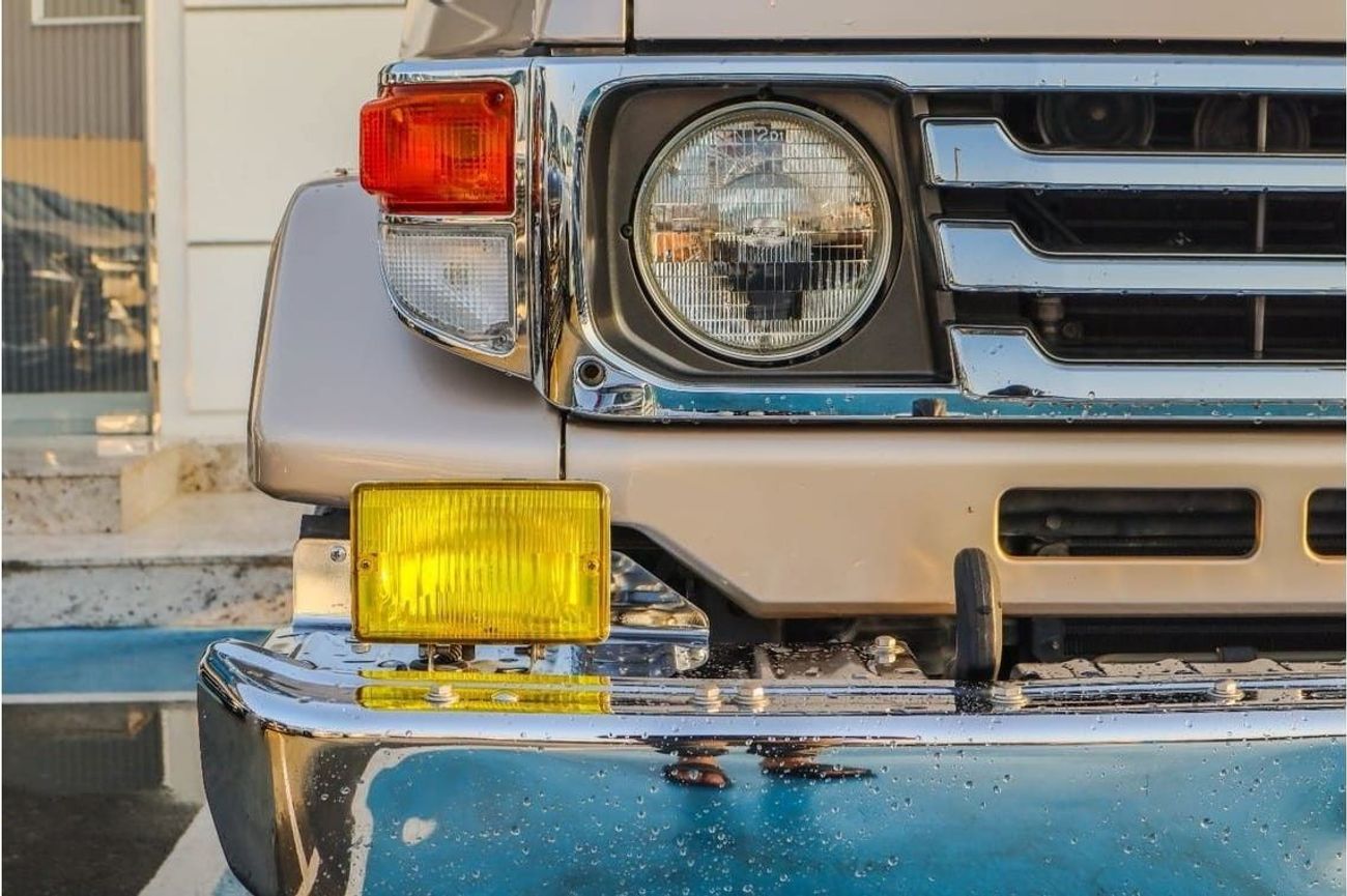 Toyota Land Cruiser Pick Up SC 4.0L toyota land cruiser single cab 2006 model