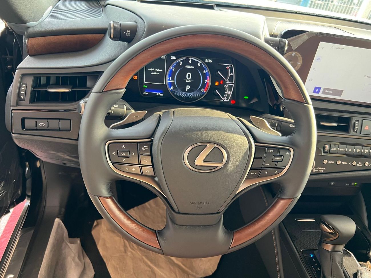 لكزس ES 350 lexus ES350 - model 2025