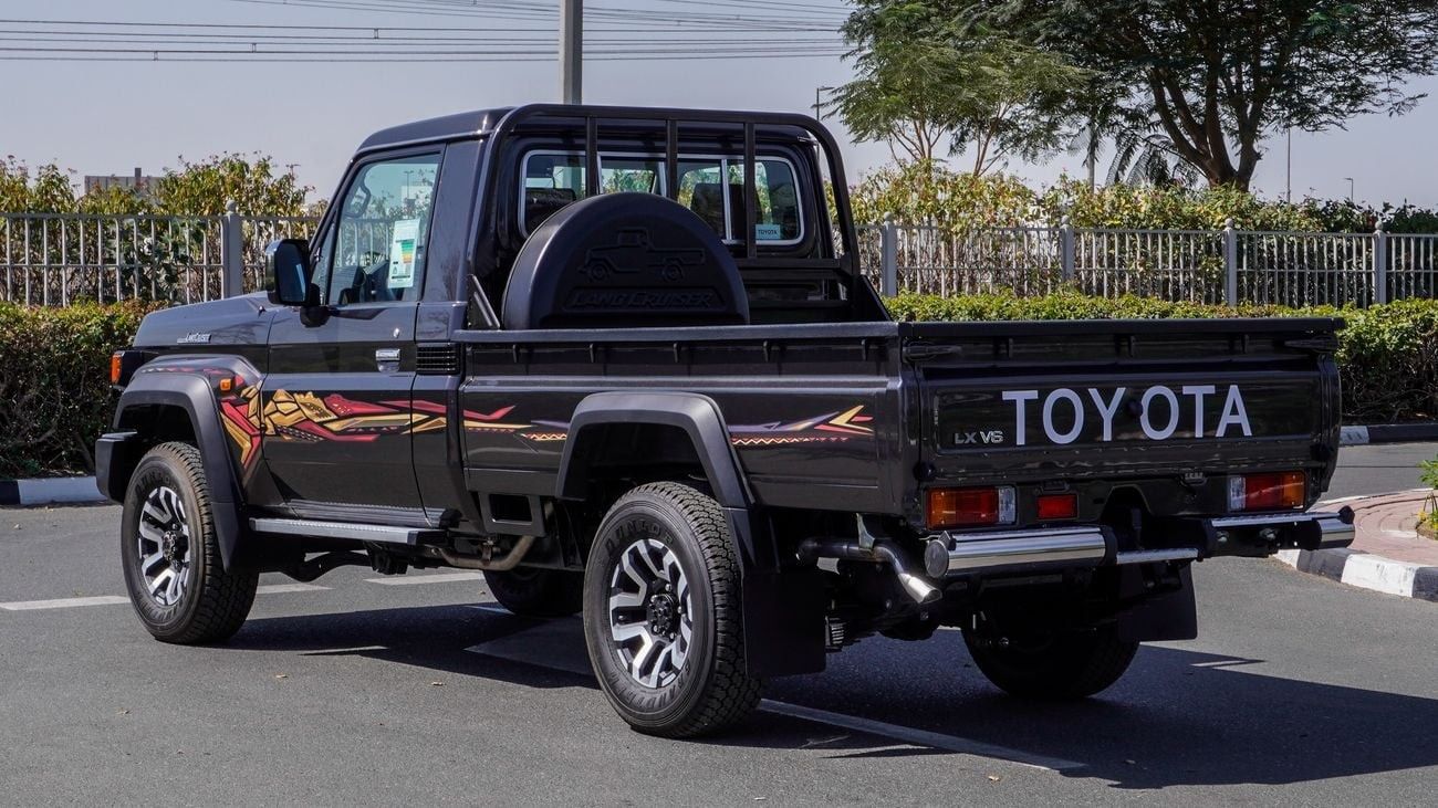 Toyota Land Cruiser Pick Up 2025 Toyota Land Cruiser LC79 SC AT V6 4.0 Petrol Full Option