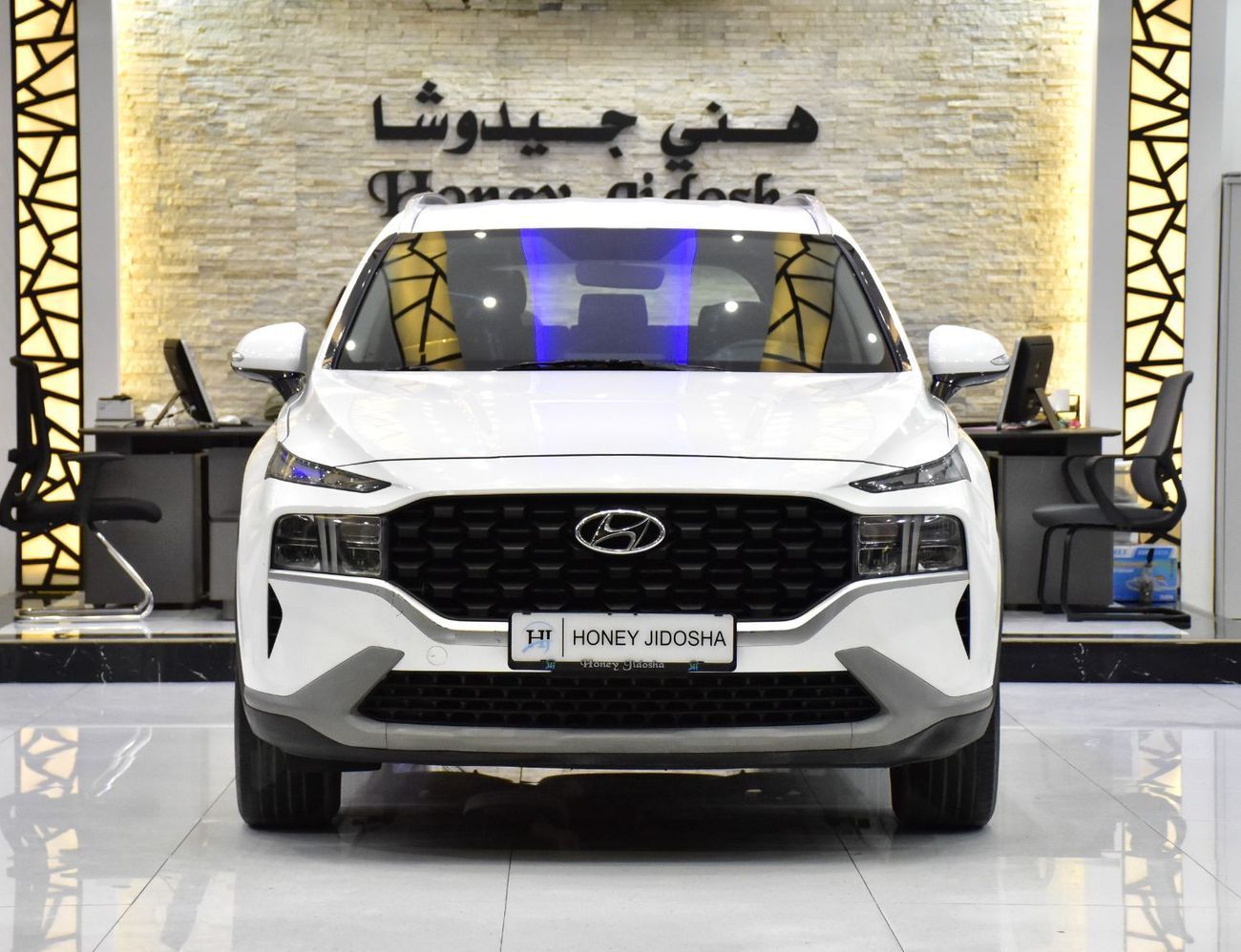 هيونداي سانتا في EXCELLENT DEAL for our Hyundai SantaFe ( 2023 Model ) in White Color GCC Specs