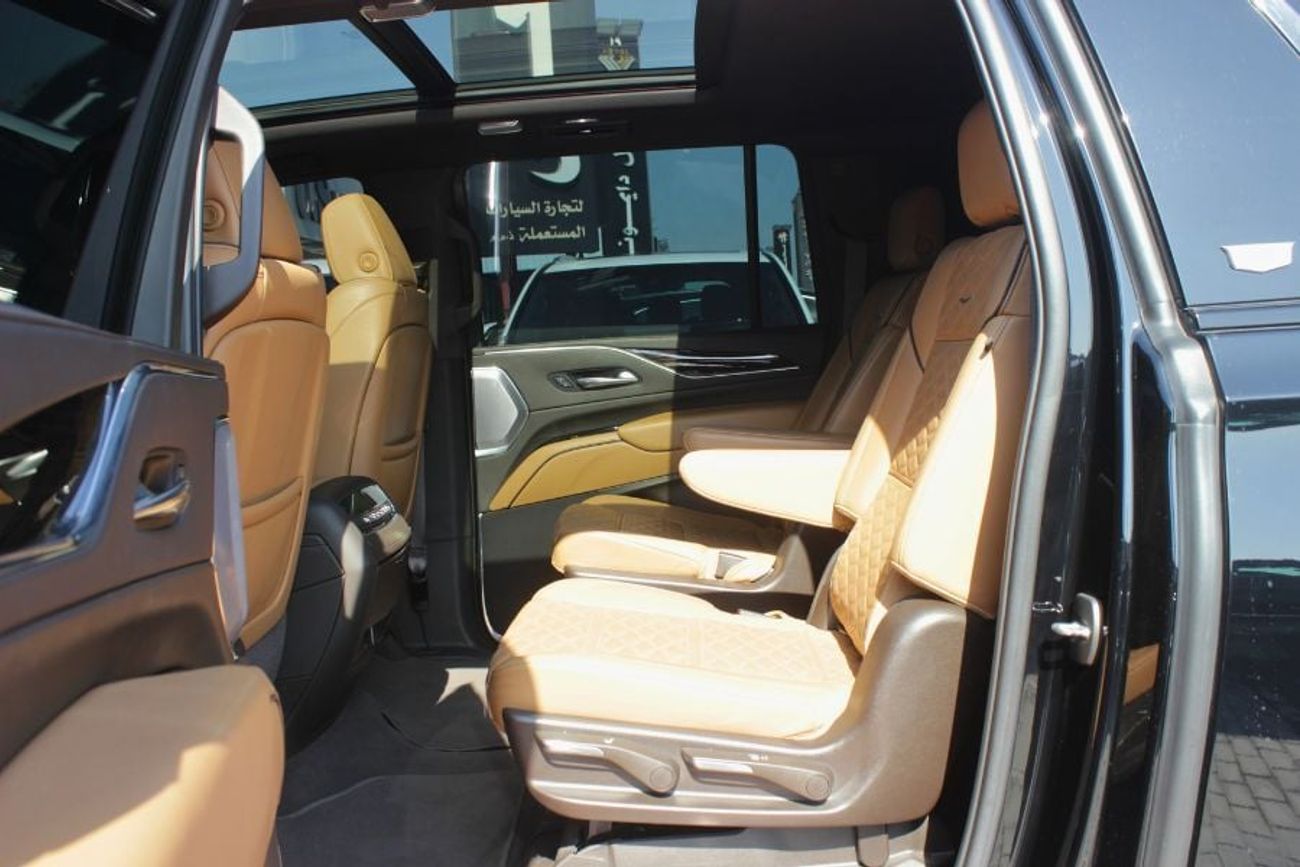 كاديلاك إسكالاد 600 Black Edition XL, GCC Under Warranty&Service Contract from Local Dealer