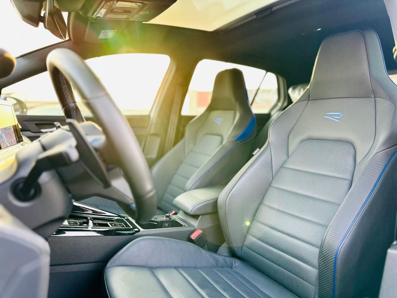 فولكس واجن جولف R | Golf R | Monthly 2500/- | 0% DP | Sunroof | Digital Cluster | # 73407