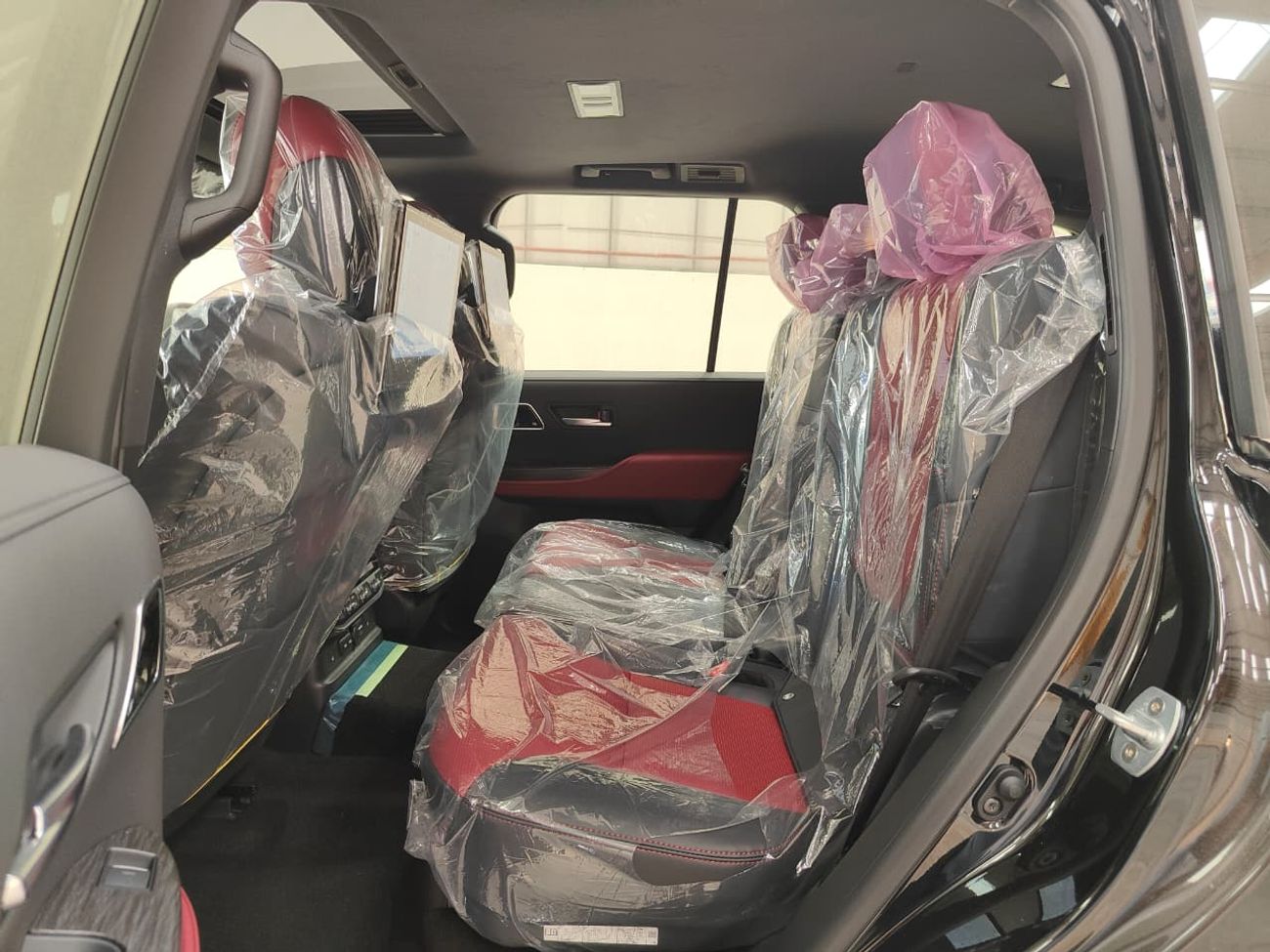 تويوتا لاند كروزر 2025 Toyota Land Cruiser LC300 GR-Sport HEV (Full-Option with Radar) 3.5L V6 Twin Turbo Hybrid Expor