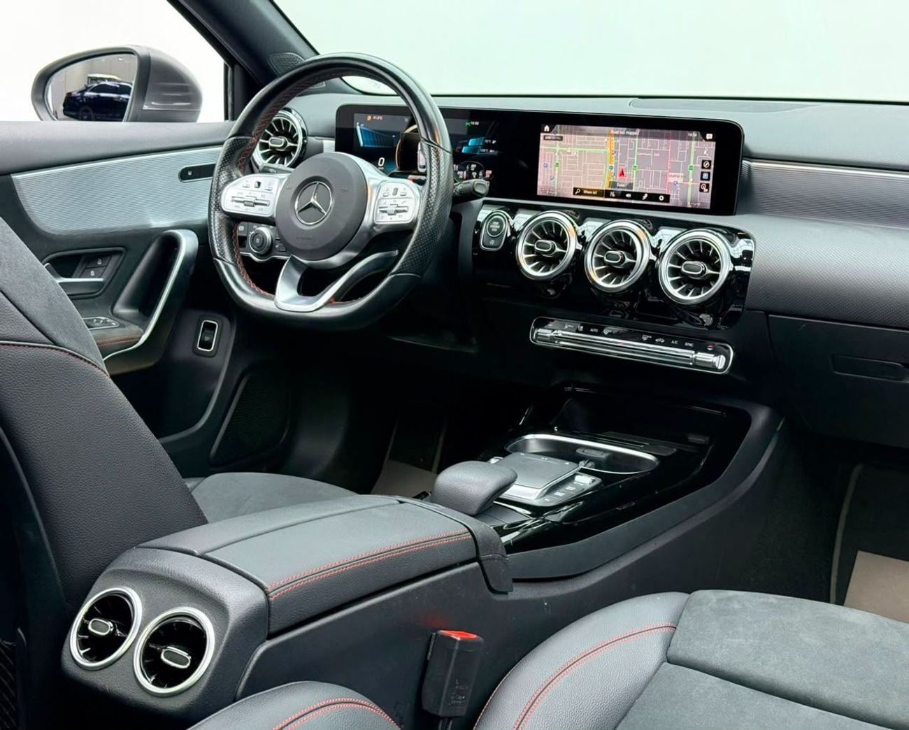Mercedes Benz A35 AMG 4MATIC 2021 Mercedes-AMG A35, AutoGuard Warranty, Full Mercedes Service History, GCC Specs.