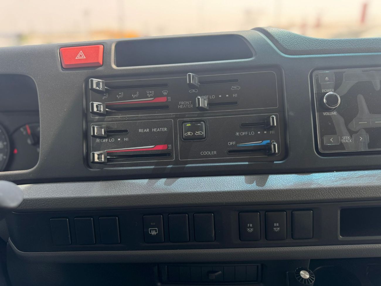 Toyota Coaster TOYTA COASTER 2.8L 2025 GCC