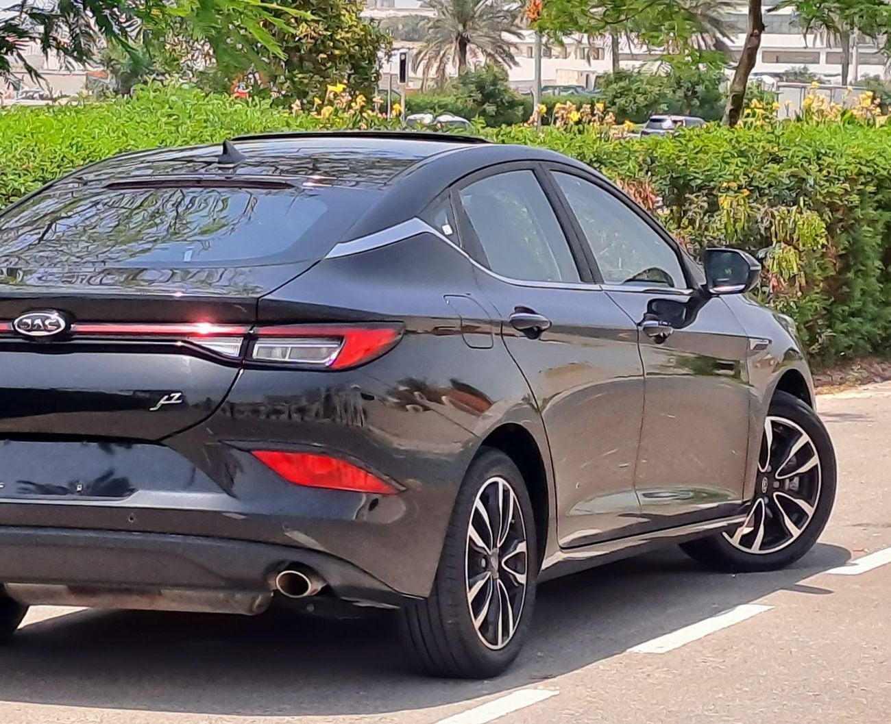 جاك J7 460-MONTHLY | GCC | FULL OPTION LUXURY | ACCIDENT FREE