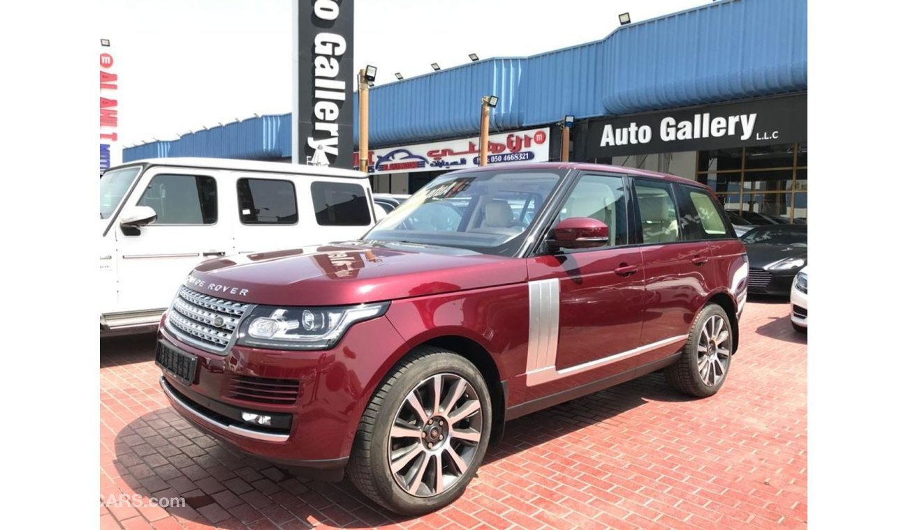 Land Rover Range Rover Vogue SE Supercharged 2500 KM Only 2016 GCC