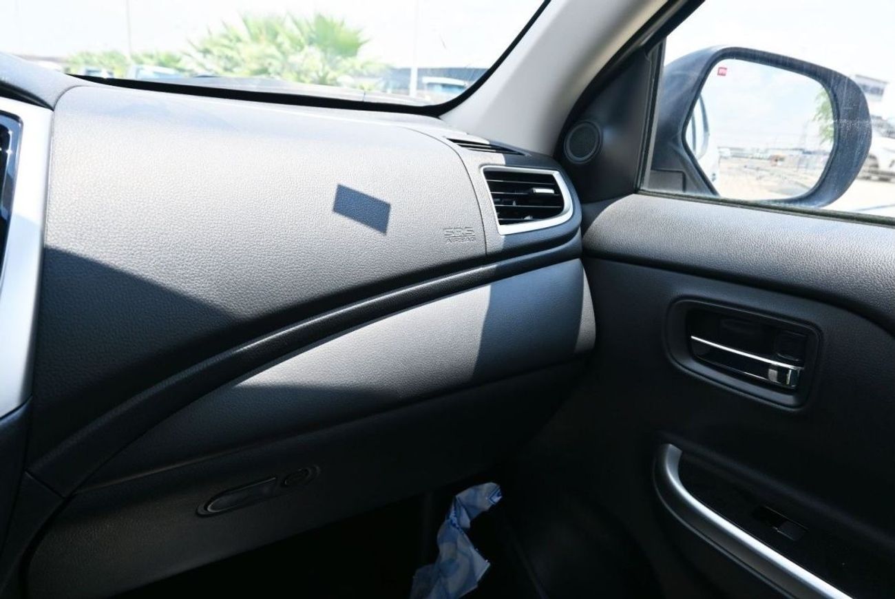 ميتسوبيشي L200 ميتسوبيشي L200 ديزل فل أوبشن أوتوماتيك 2.4 لتر أبيض من الخارج أسود من الداخل