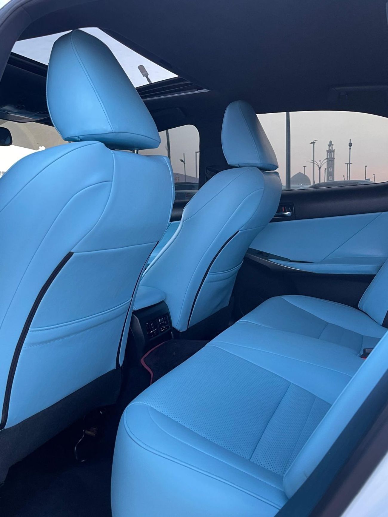 لكزس IS 350 F سبورت بلاتينوم