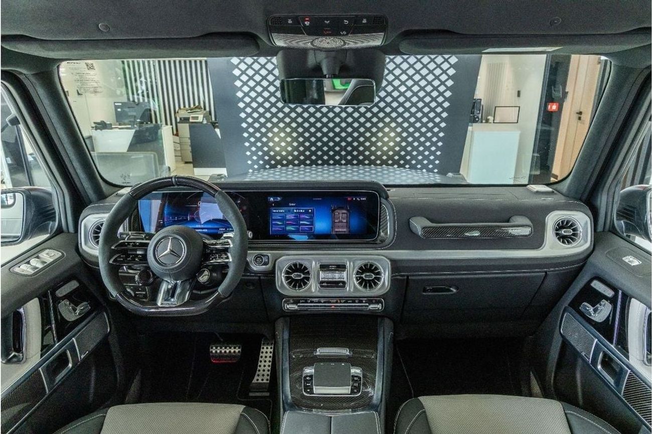 Mercedes-Benz G 63 AMG Mercedes-Benz G 63 AMG - Special Color - Carbon Fiber - 22 Maybach Alloy Wheels  2025 Facelift