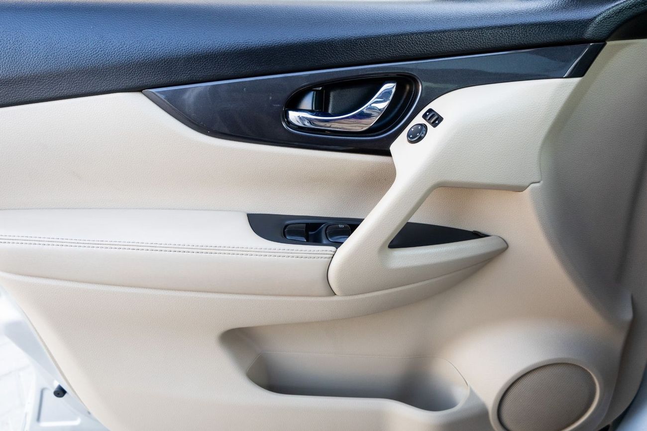 نيسان إكس تريل SV 2.5L Nissan X-Trail SV 2018 GCC under Warranty with Flexible Down-Payment.