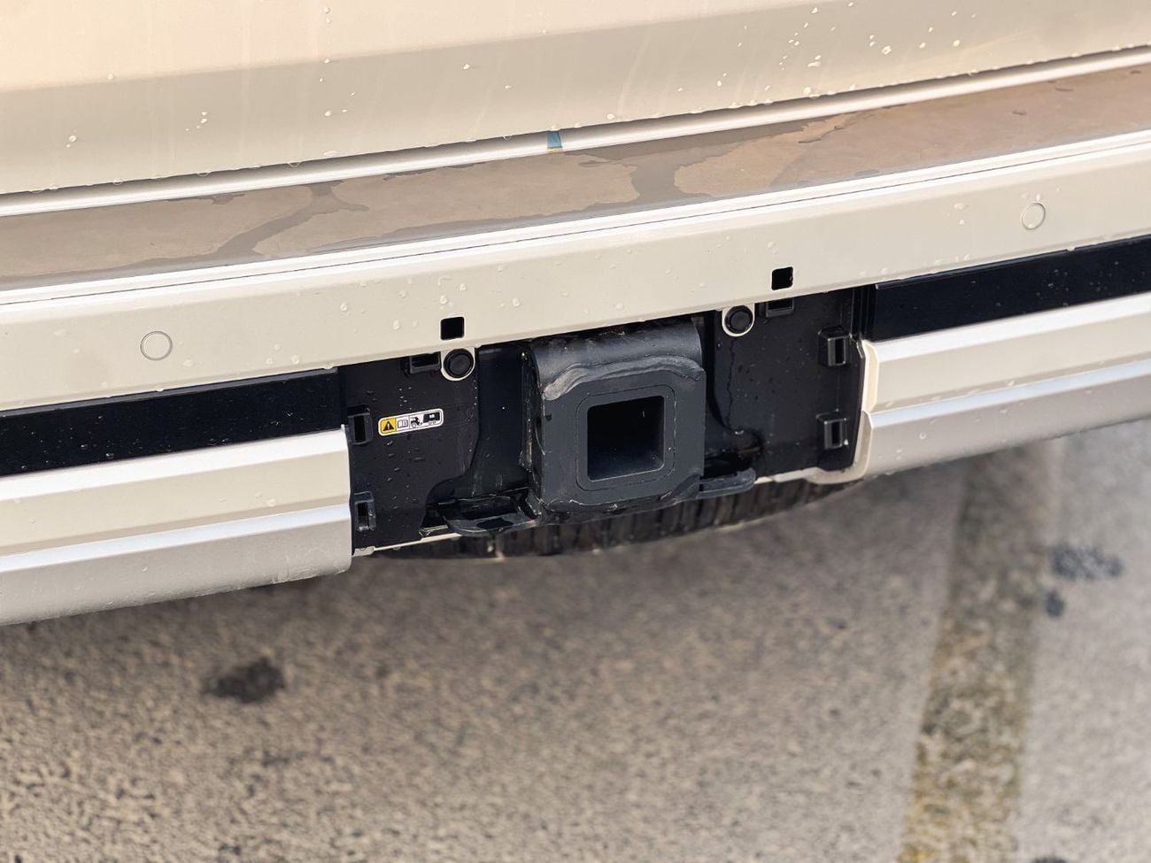 Toyota Land Cruiser 3.5T VXR Hybrid EXPORT PRICE - 2025 LC300 3.5L VXR Hybrid (GCC Specification)