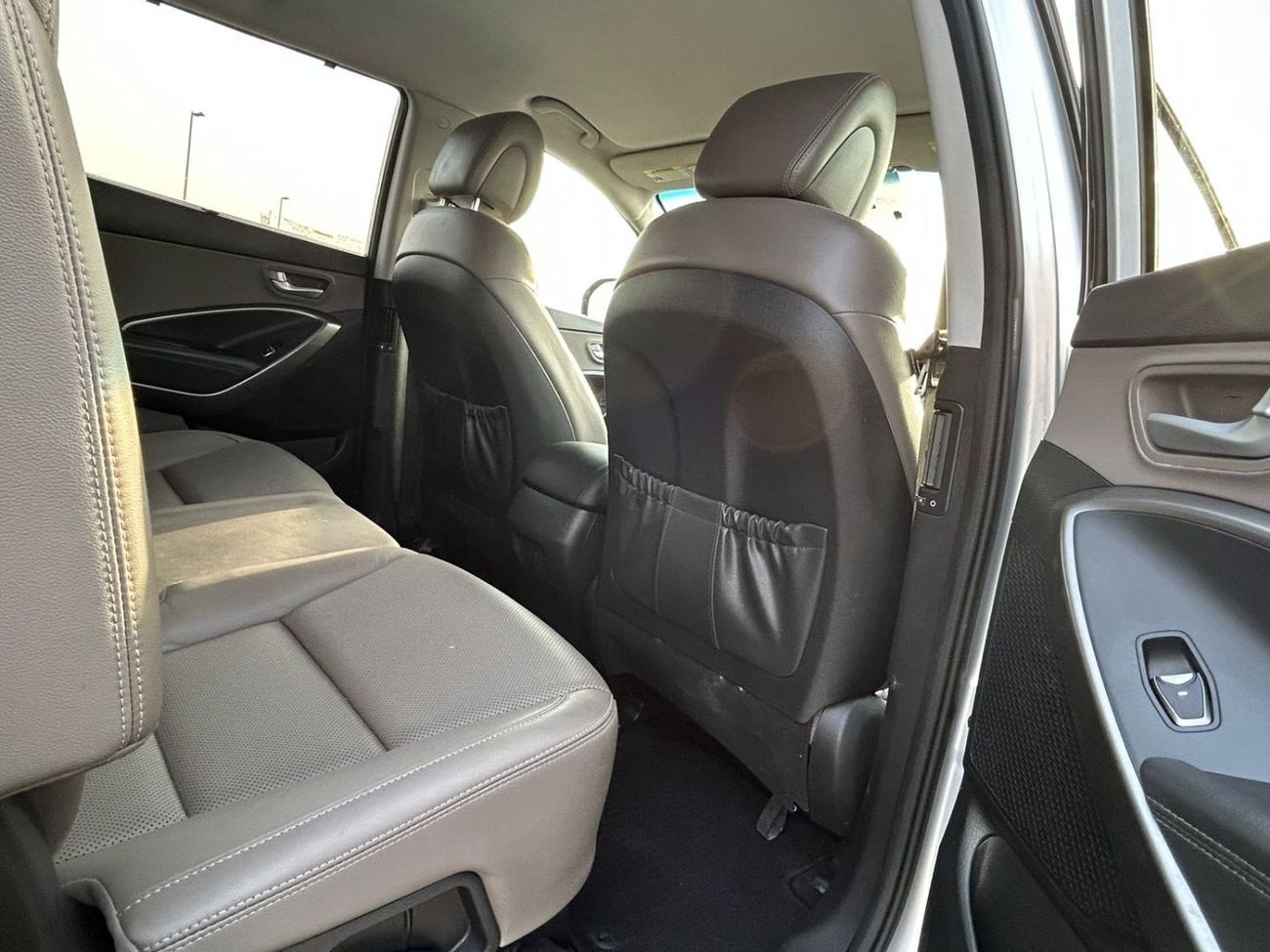 هيونداي سانتا في 2017 Hyundai Santa Fe 4x4 AWD - 3.3L V6 GDi - 7 Leather Seats - Push Start - Big Screen -