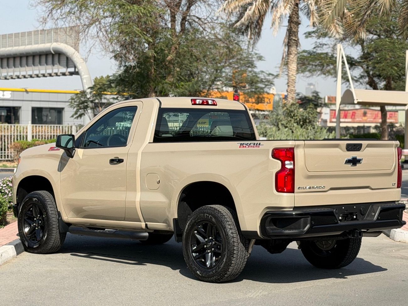 شيفروليه سيلفارادو 5.3 V8 Trail Boss